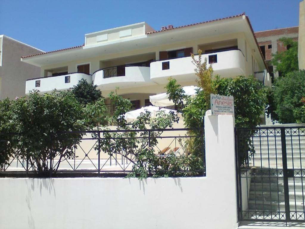 Anesis Apartments Agia Marina  Экстерьер фото