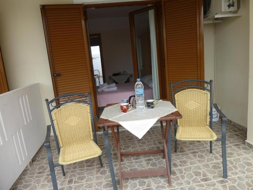 Anesis Apartments Agia Marina  Экстерьер фото